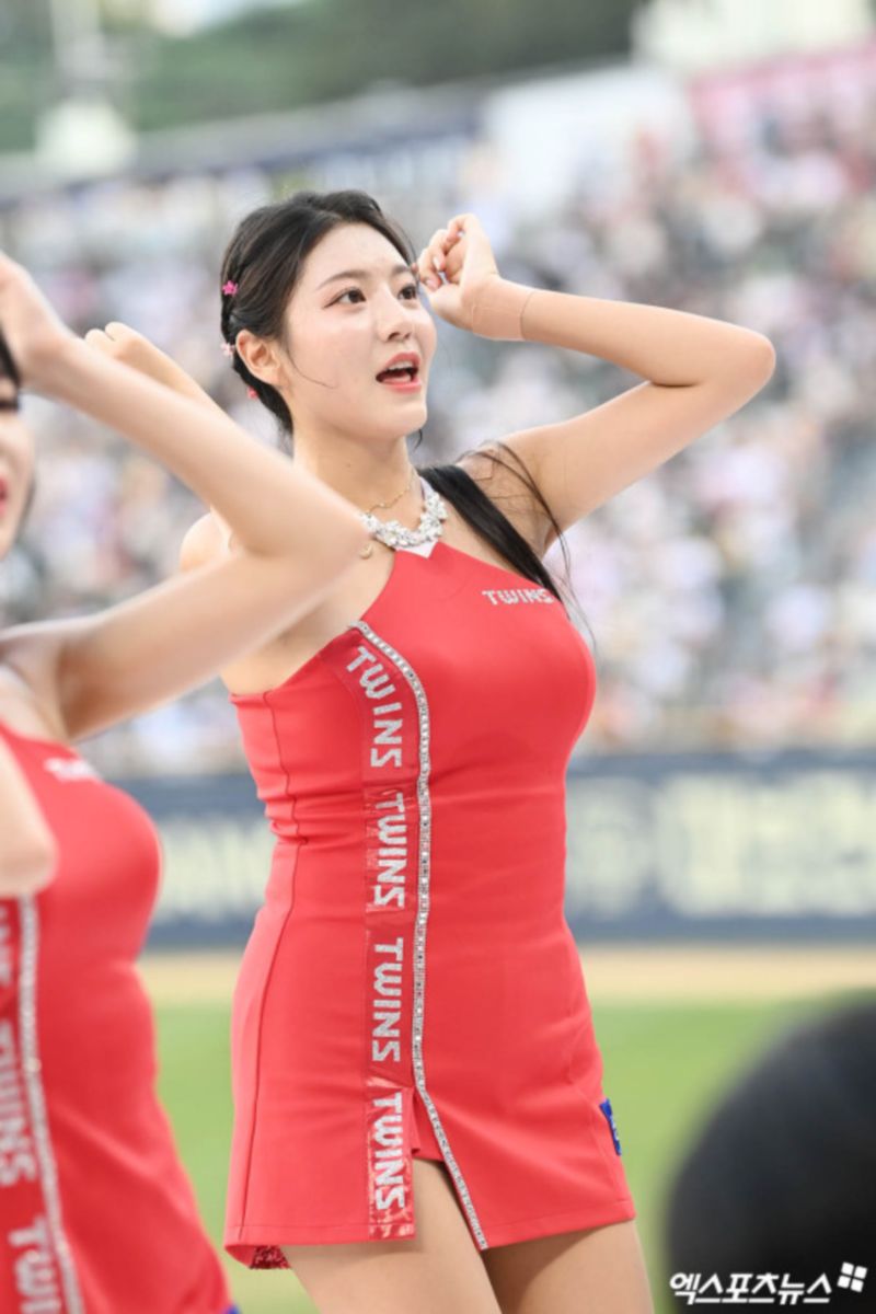 쓰리 사이즈 다 대형의 김이서 & 큐티 섹시 변하율.mp