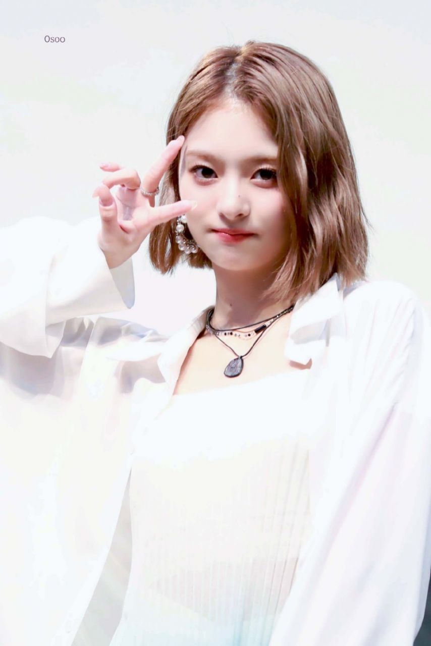 프로미스나인 이나경