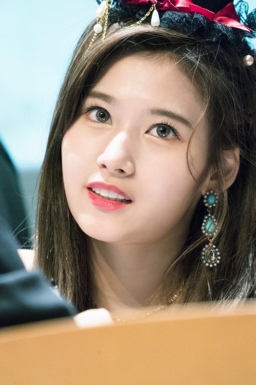 트와이스 사나