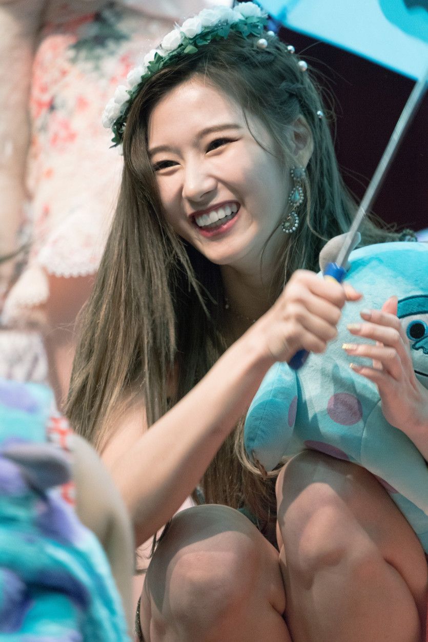 트와이스 사나