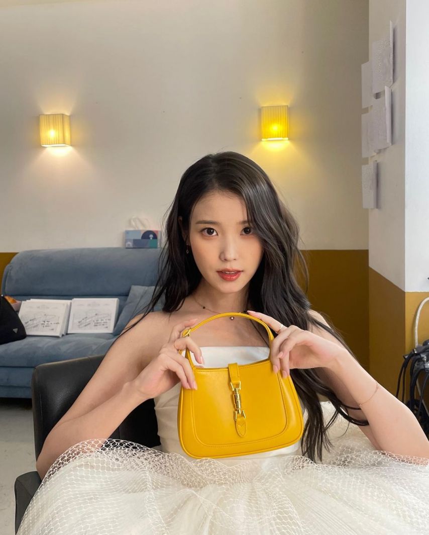 느낌 있는 아이유