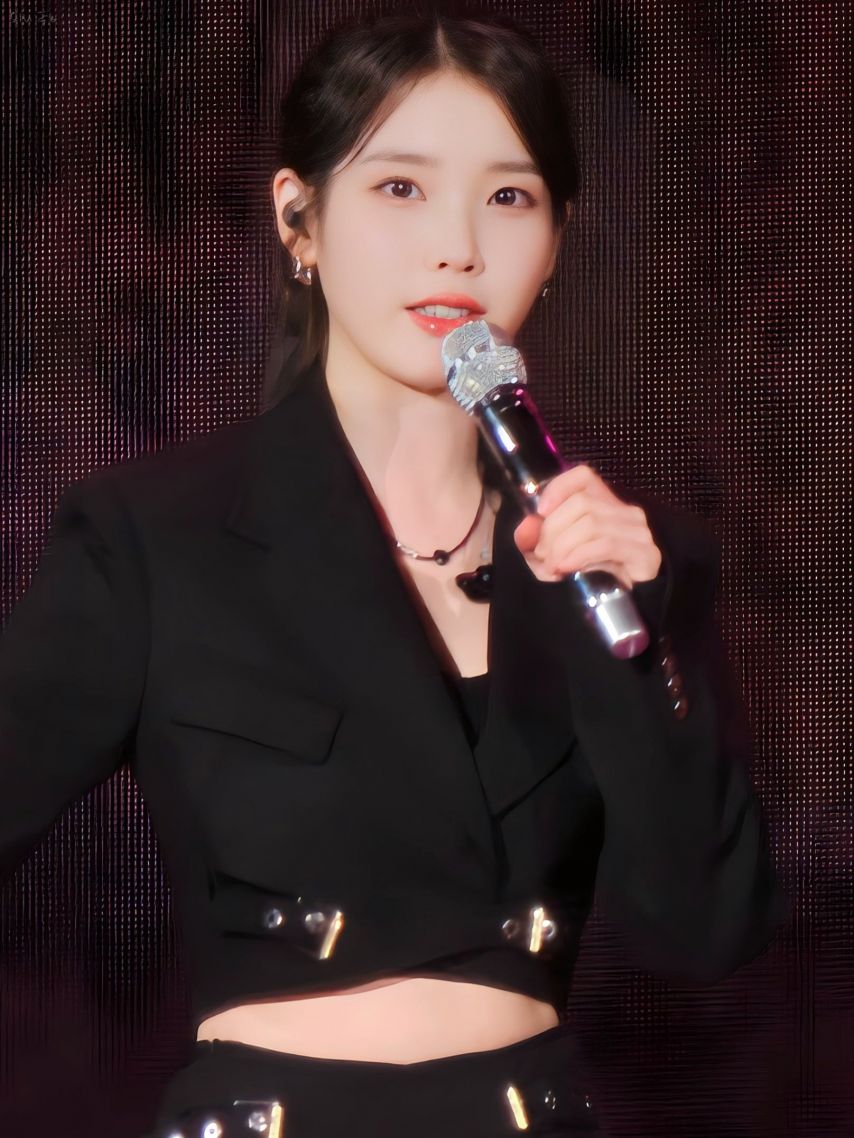 아이유 수트핏