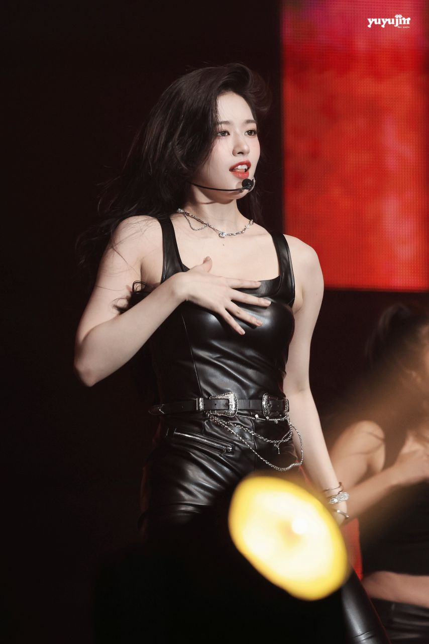 아이브 안유진