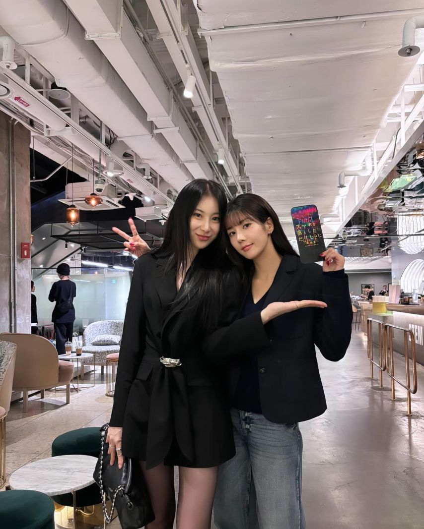 이채연(권은비)