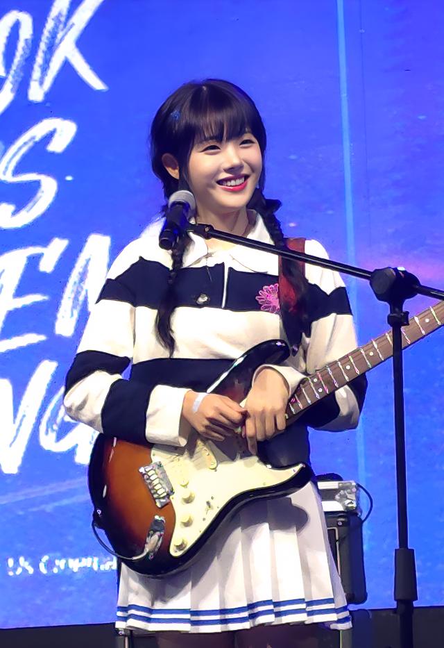 QWER 히나
