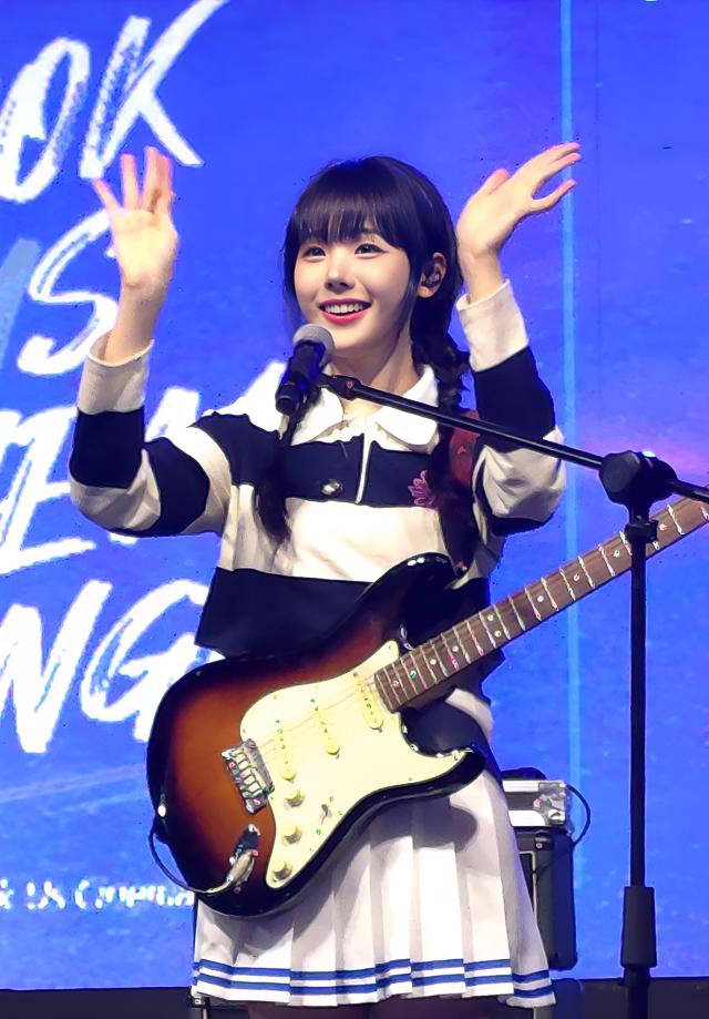 QWER 히나