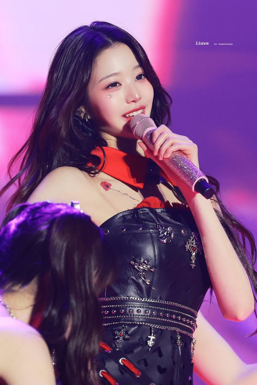 장원영 (아이브)