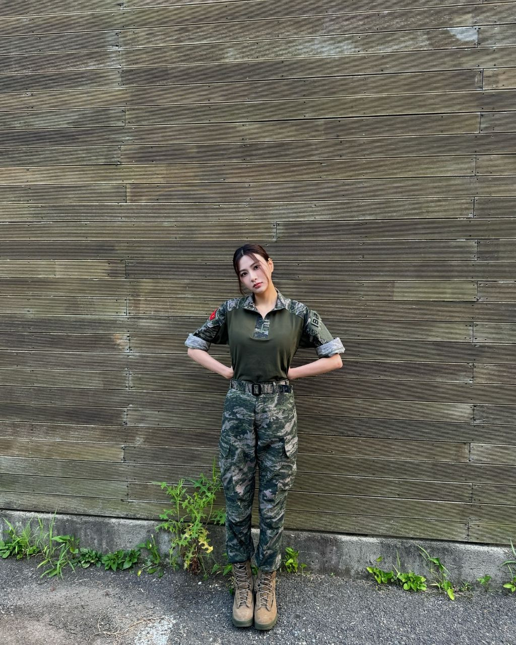 군복 입은 에이핑크 오하영 잘생긴 미모