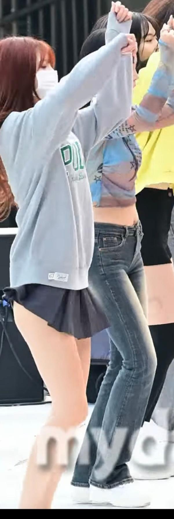 두산 이다영 치어리더 속바지 없는 치마 리허설 패션