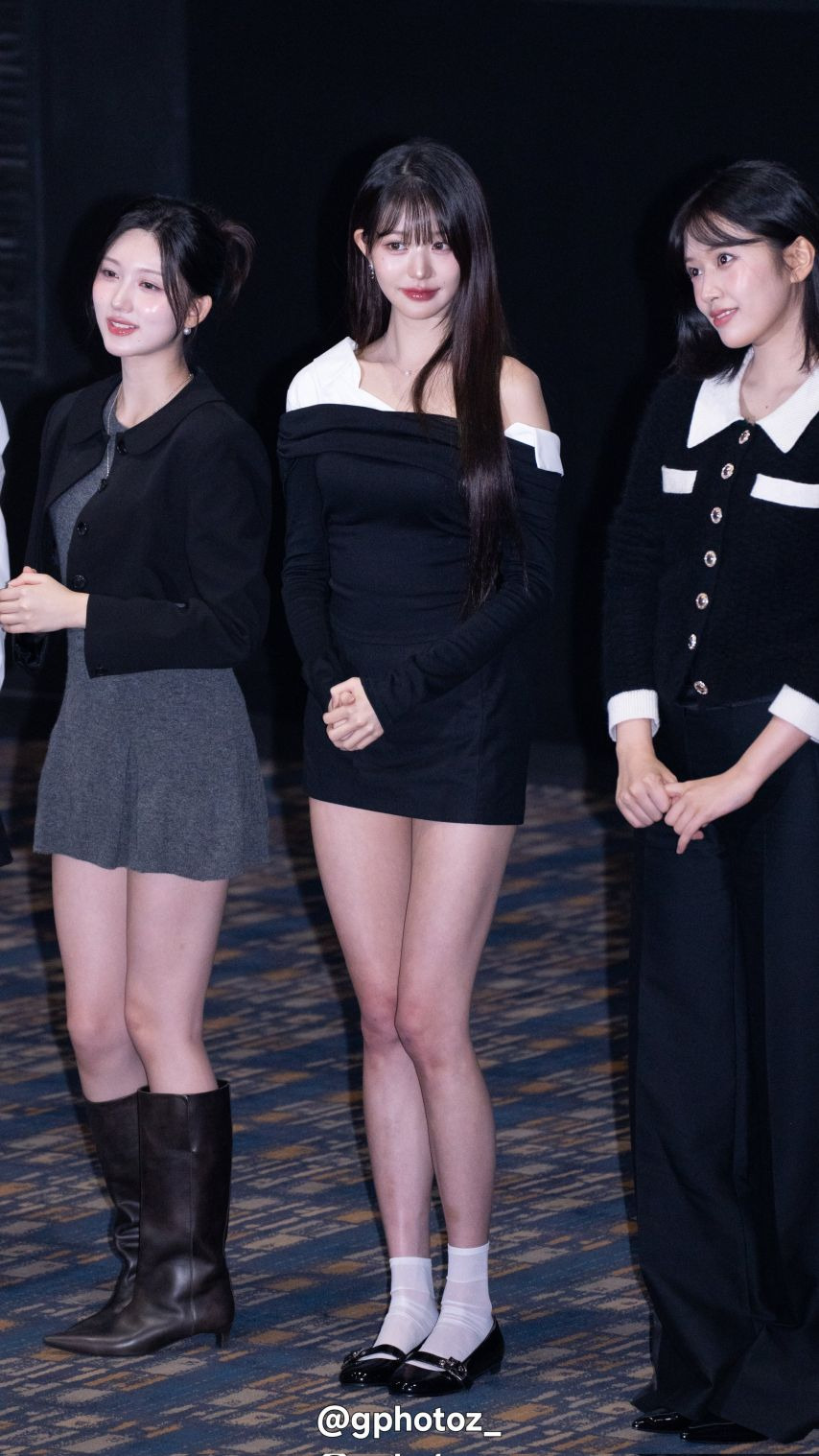 아이브 장원영 은근한 골반 + 허벅지가 드러나는 타이트한 검정원피스