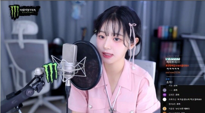 오랜만에 방송에서 술 자랑하는 'QWER' 쵸단