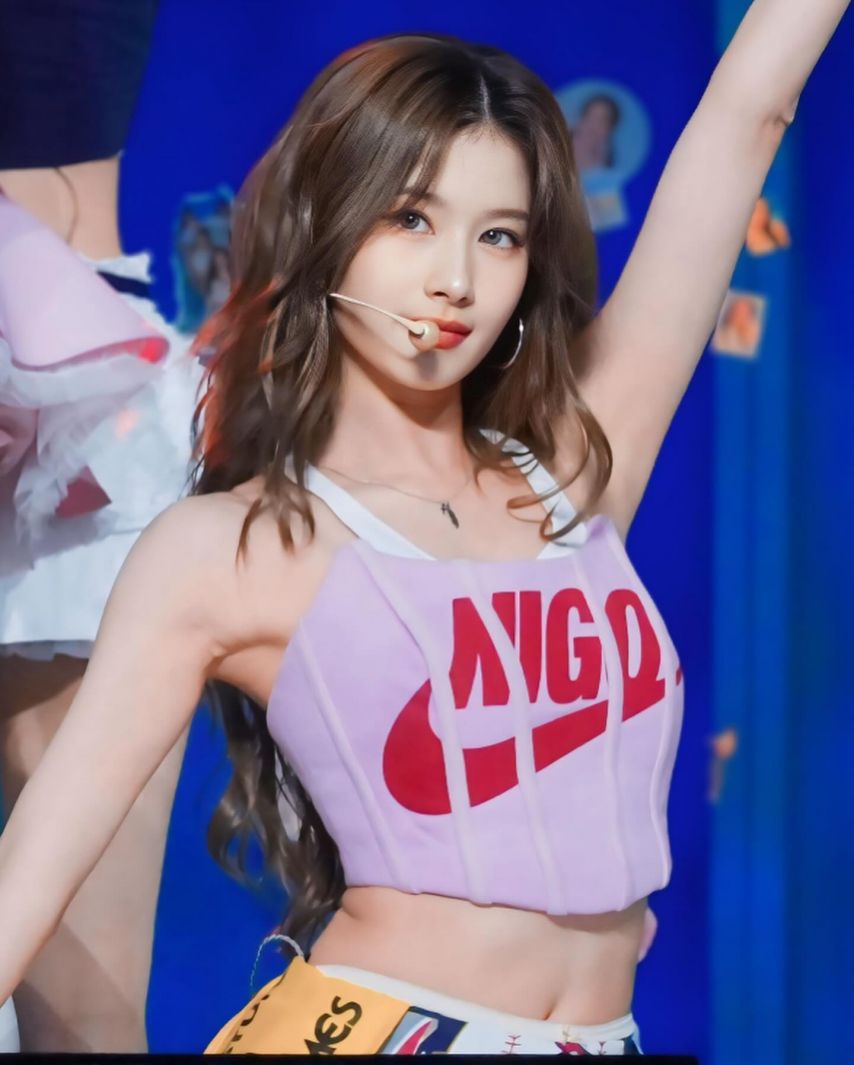 트와이스 사나