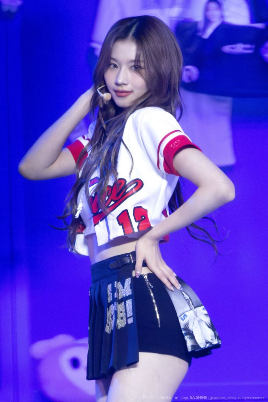 트와이스 사나