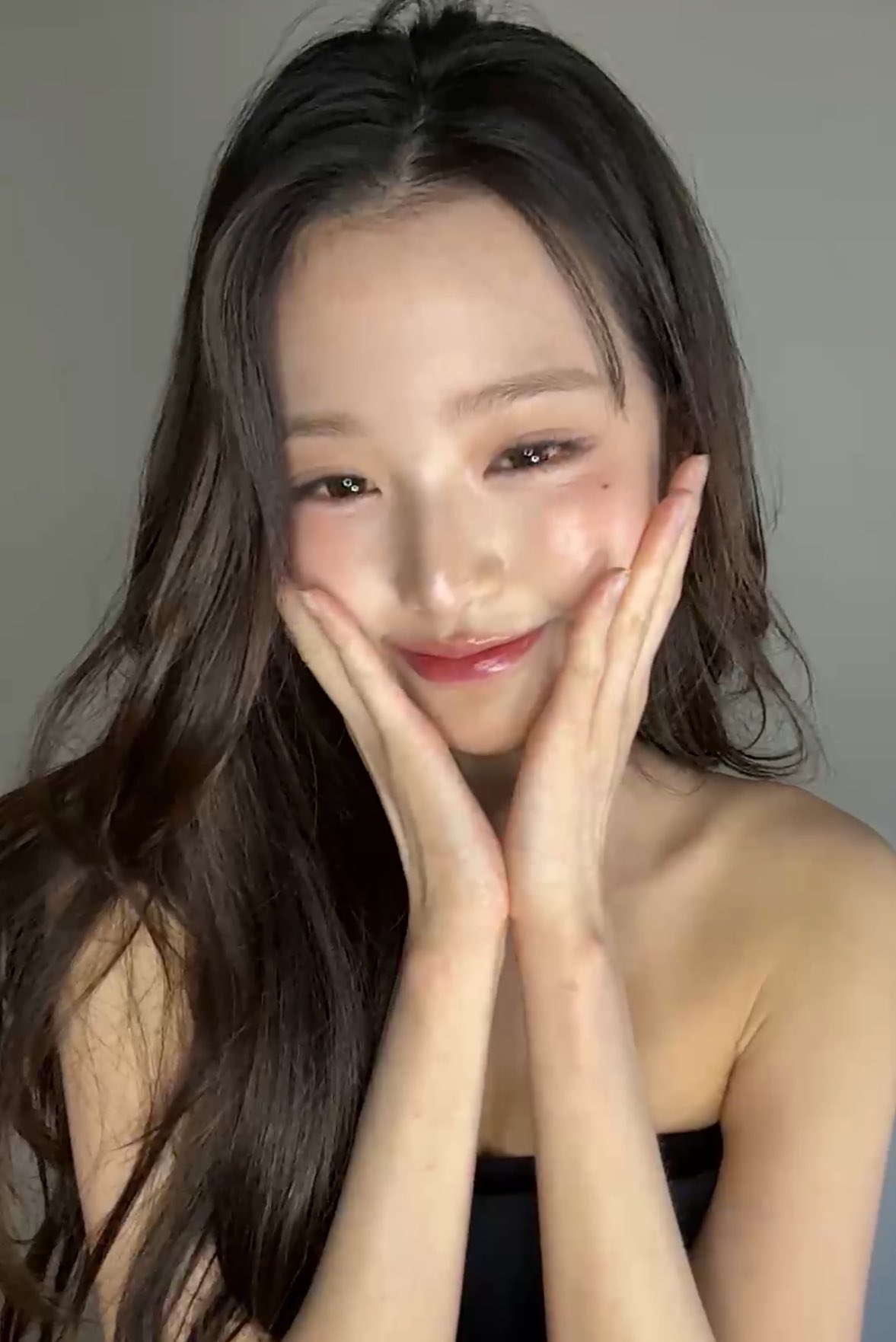실시간 라이브 방송중인 아이브 장원영 얼굴