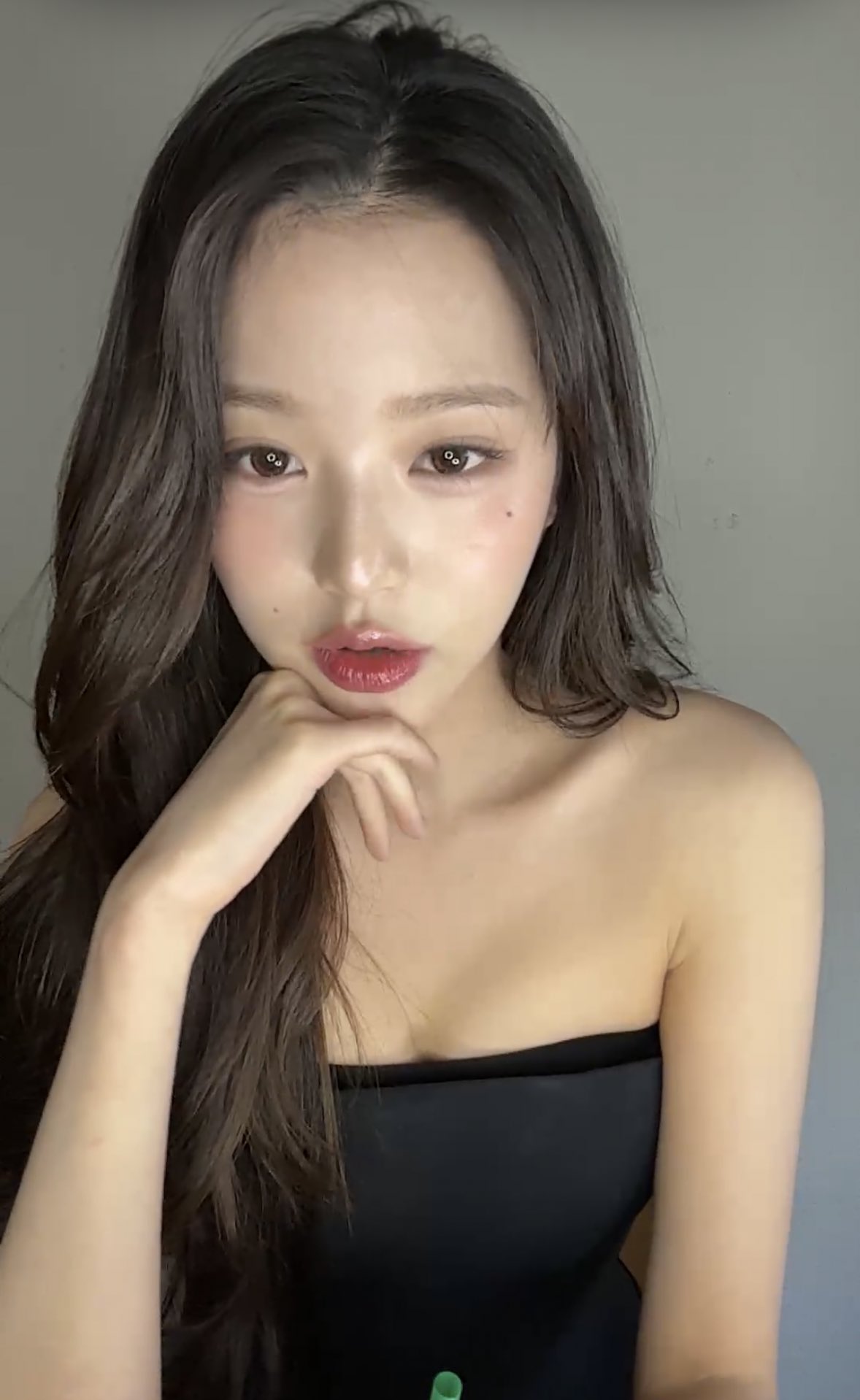 실시간 라이브 방송중인 아이브 장원영 얼굴