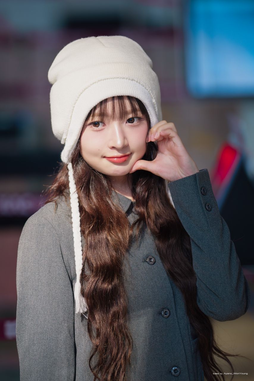 오늘자 일본 출국하는 레이(아이브)