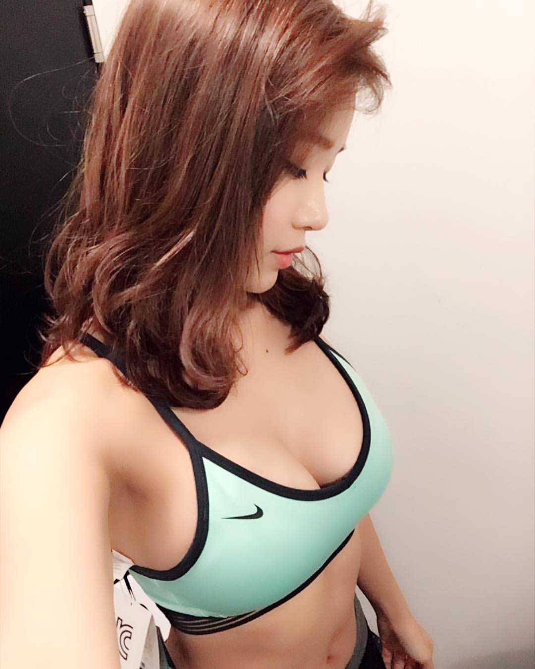 오또맘 후끈한 의상 몸매 모음