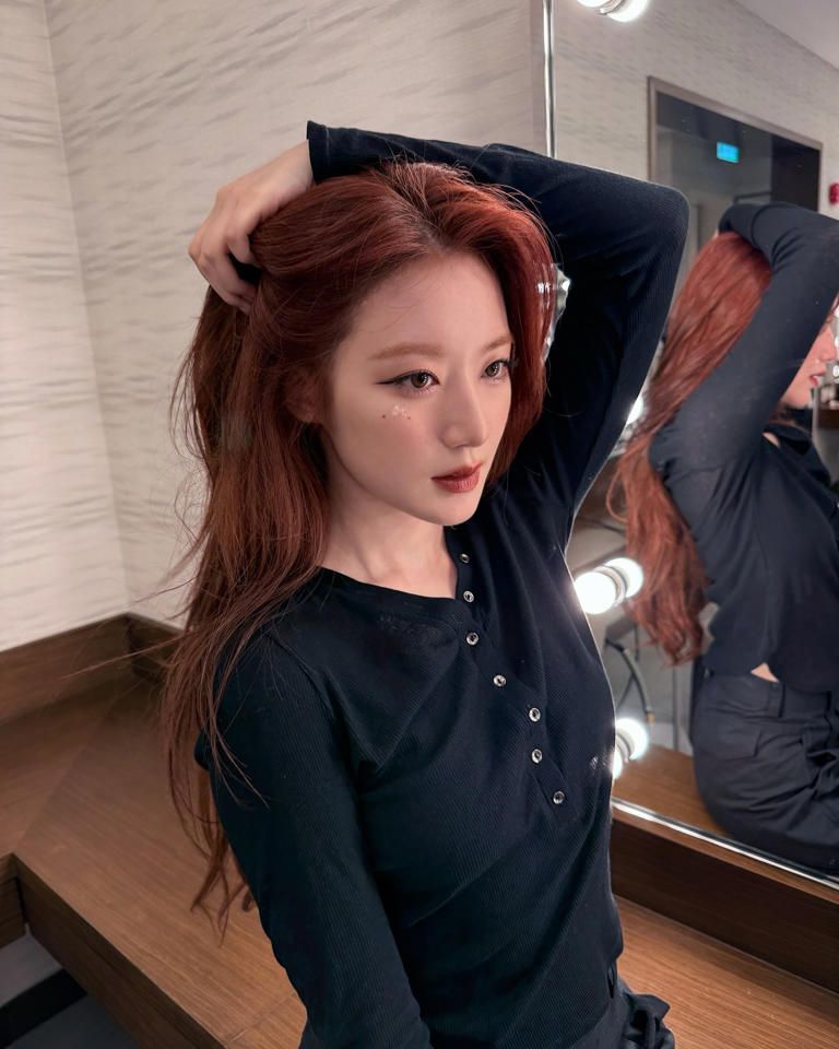 (여자)아이들 슈화 가슴을 조개껍데기로 가린 줄