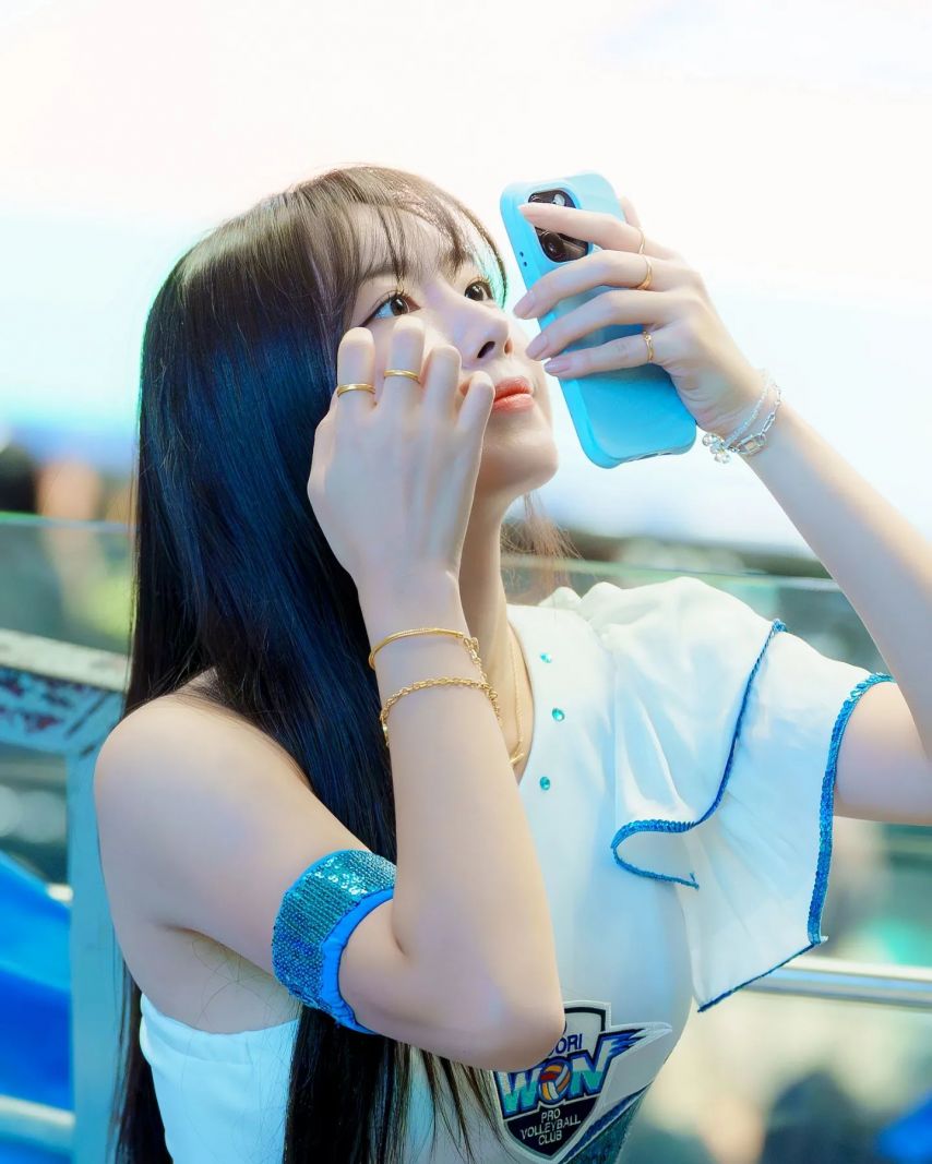 안지현