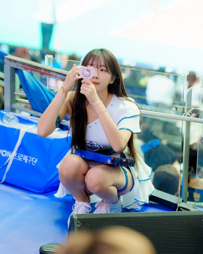 안지현