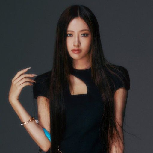 IVE YUJIN