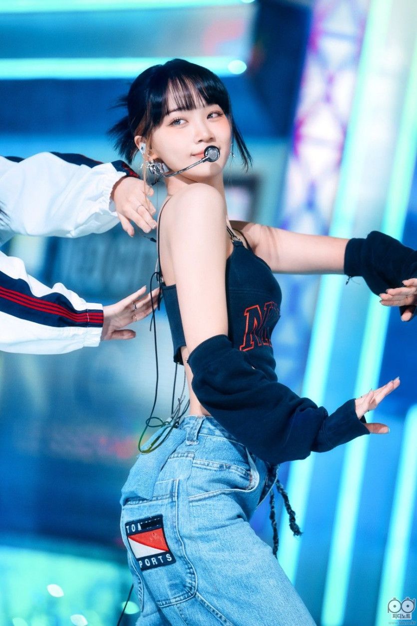 LE SERAFIM 김채원