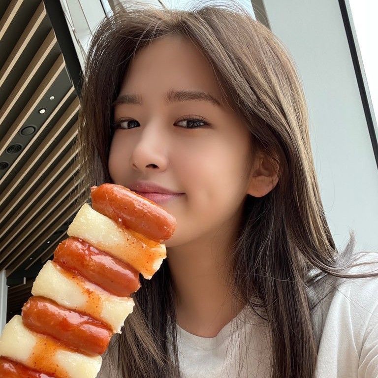 IVE YUJIN