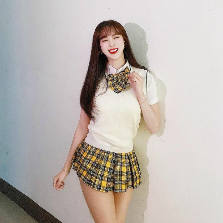 김한나 스쿨룩 and 빨간 원피스