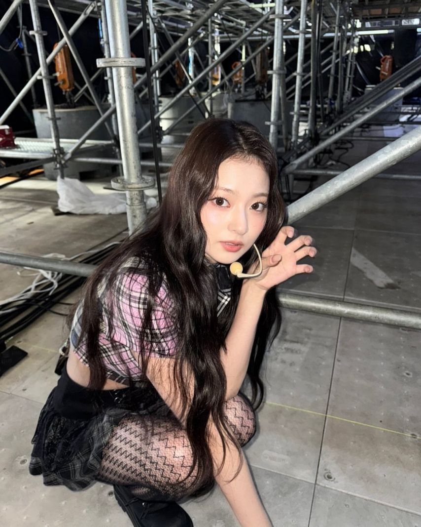 프로미스나인 이새롬,이서연,이채영,이나경