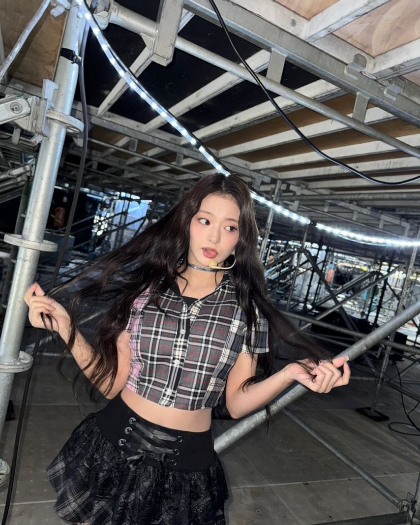 프로미스나인 이새롬,이서연,이채영,이나경