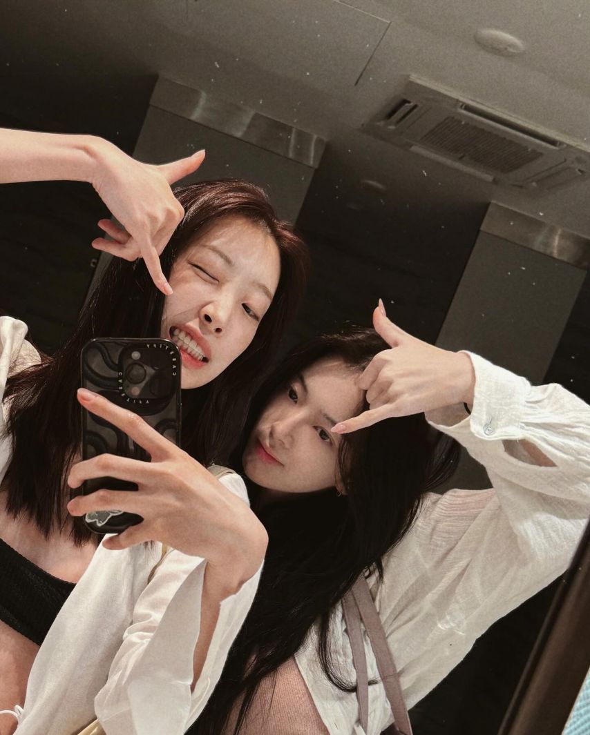 해외여행 간 노정의 류다인 검은색 비키니