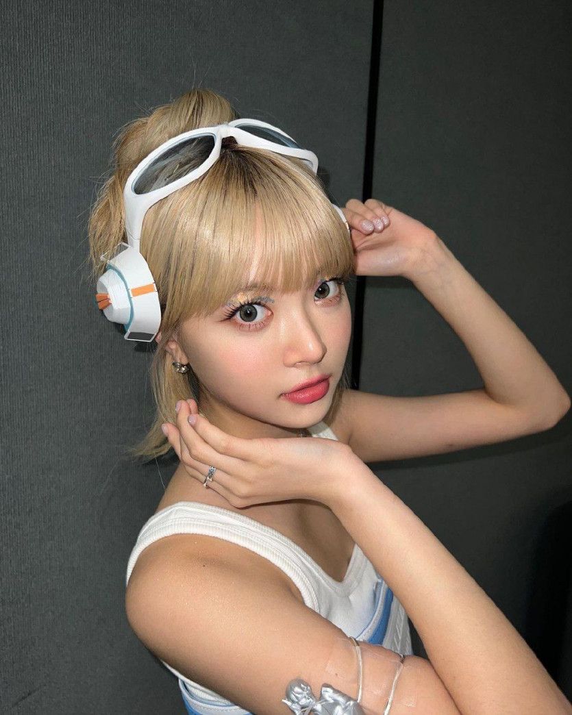 LE SERAFIM 홍은채