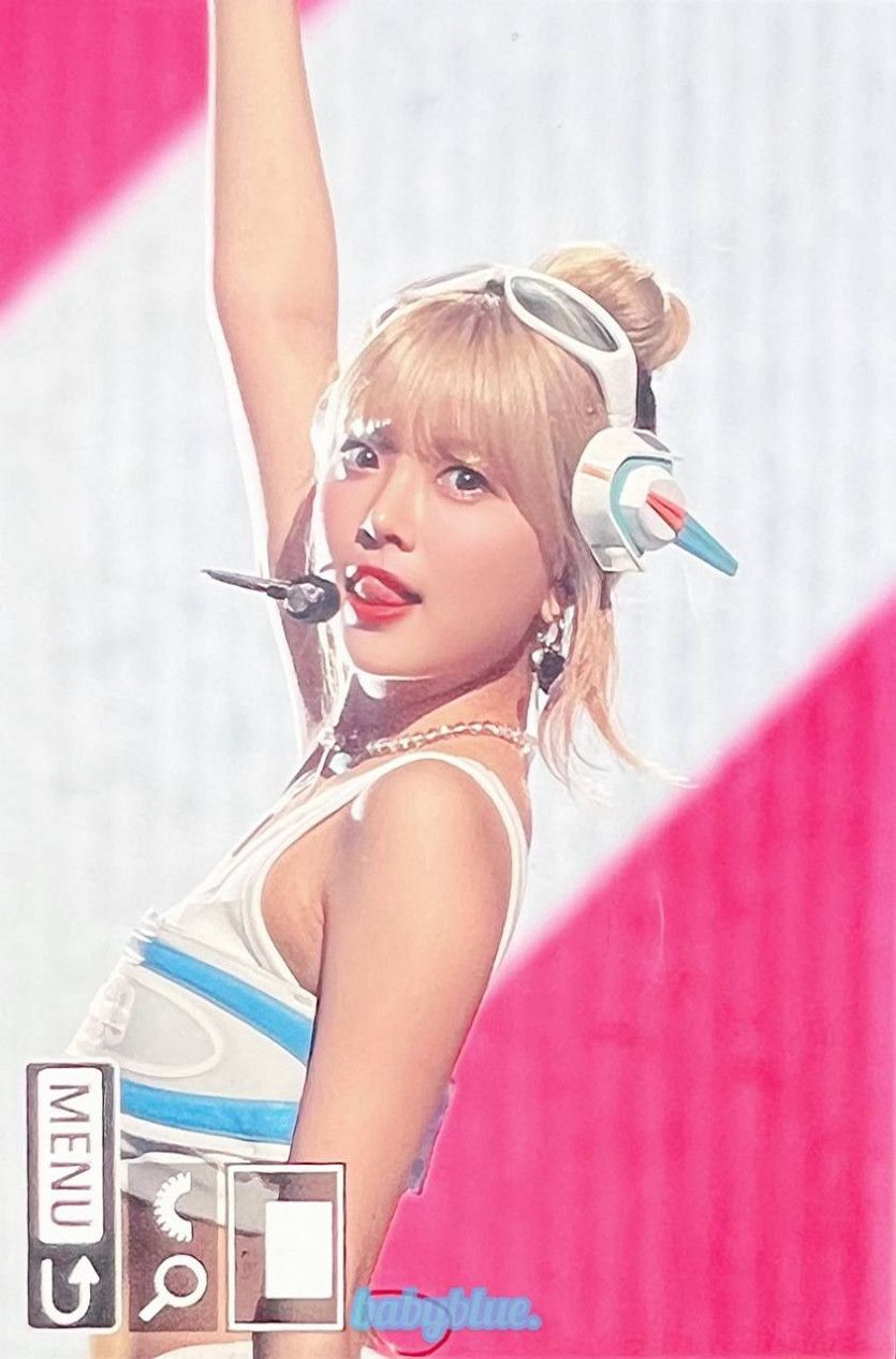LE SERAFIM 홍은채