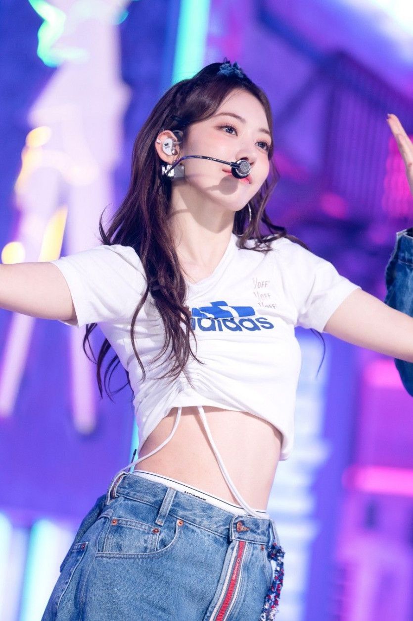LE SERAFIM 사쿠라