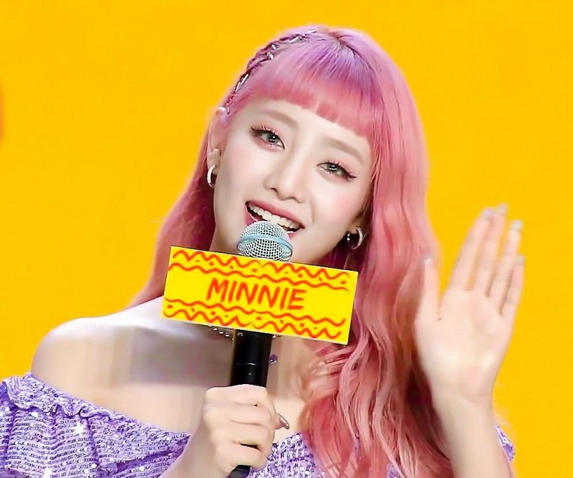 (G)-IDLE 민니