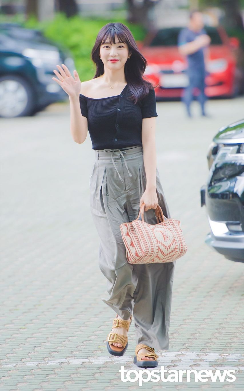 동물농장 출근길 레드벨벳 조이