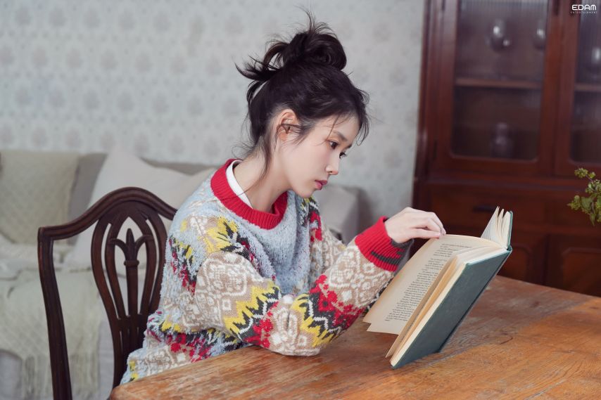 아이유 시즌그리팅 비하인드