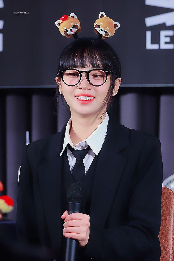 [르세라핌] 김채원 안경