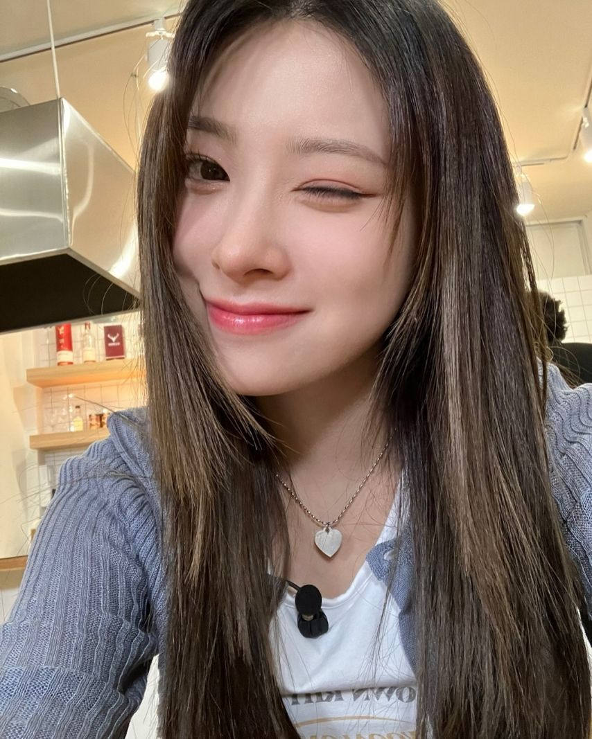 연희 수윤 소희 다현 윤경 로켓펀치
