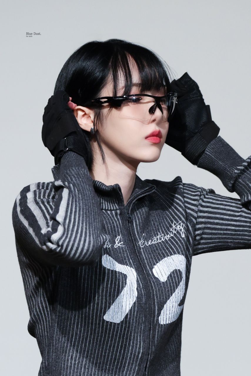 VIVIZ 신비