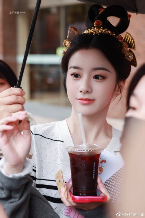 요즘 떠오르는 존예 중국 신인 여배우