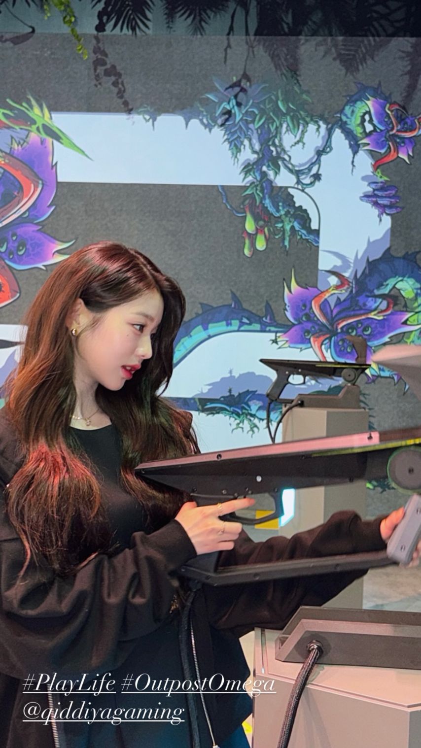 [아이브] 지스타에 나타난 장원영 공주님 미모 ㄷㄷ