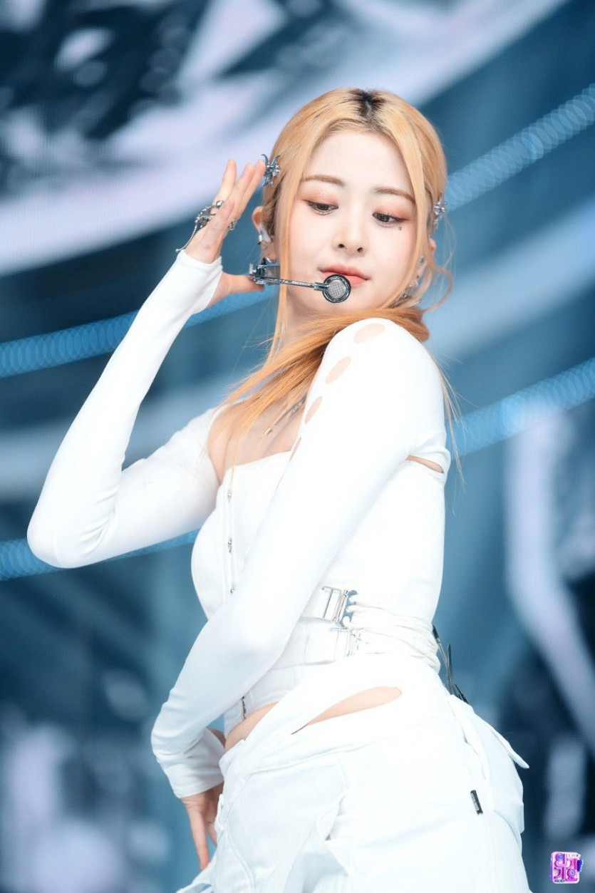 르세라핌 허윤진