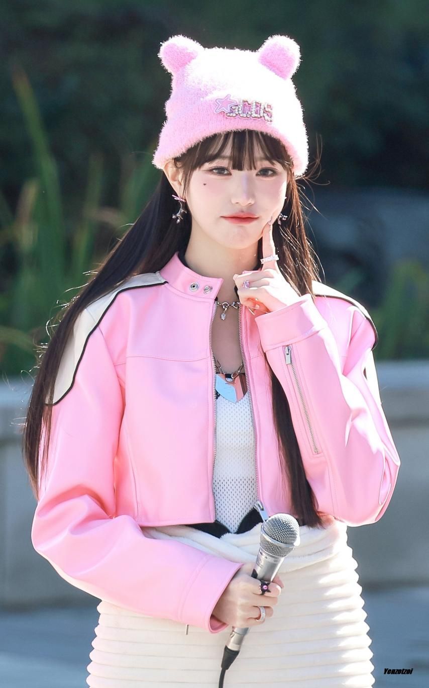 핑크 곰돌이 비니 쓴 아이브 장원영 귀여움 + 미모 수준