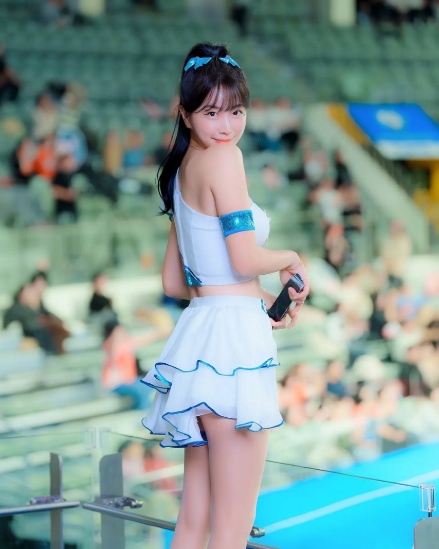 안지현