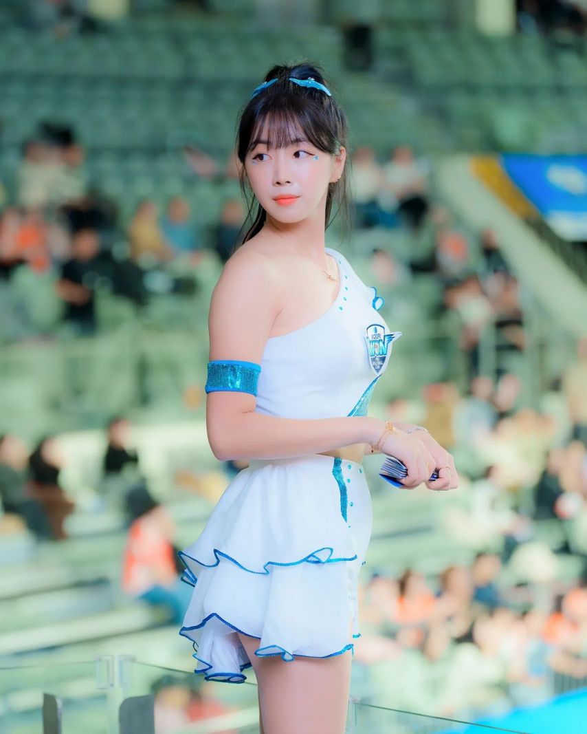 안지현