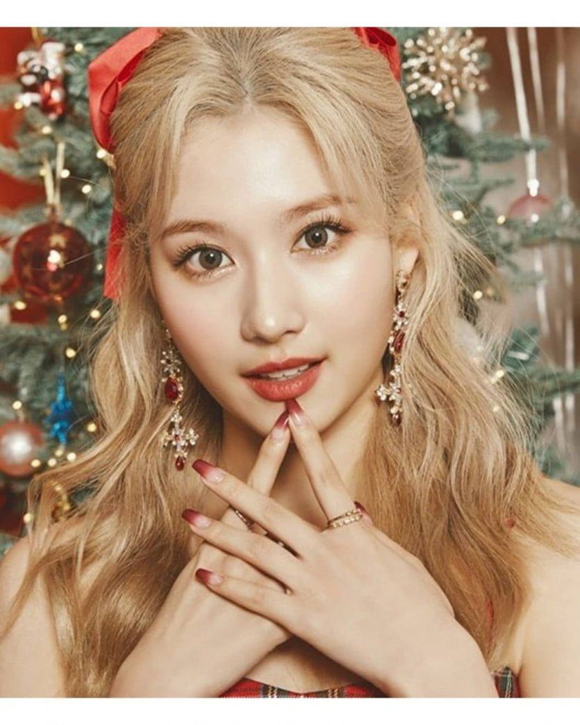 트와이스 사나