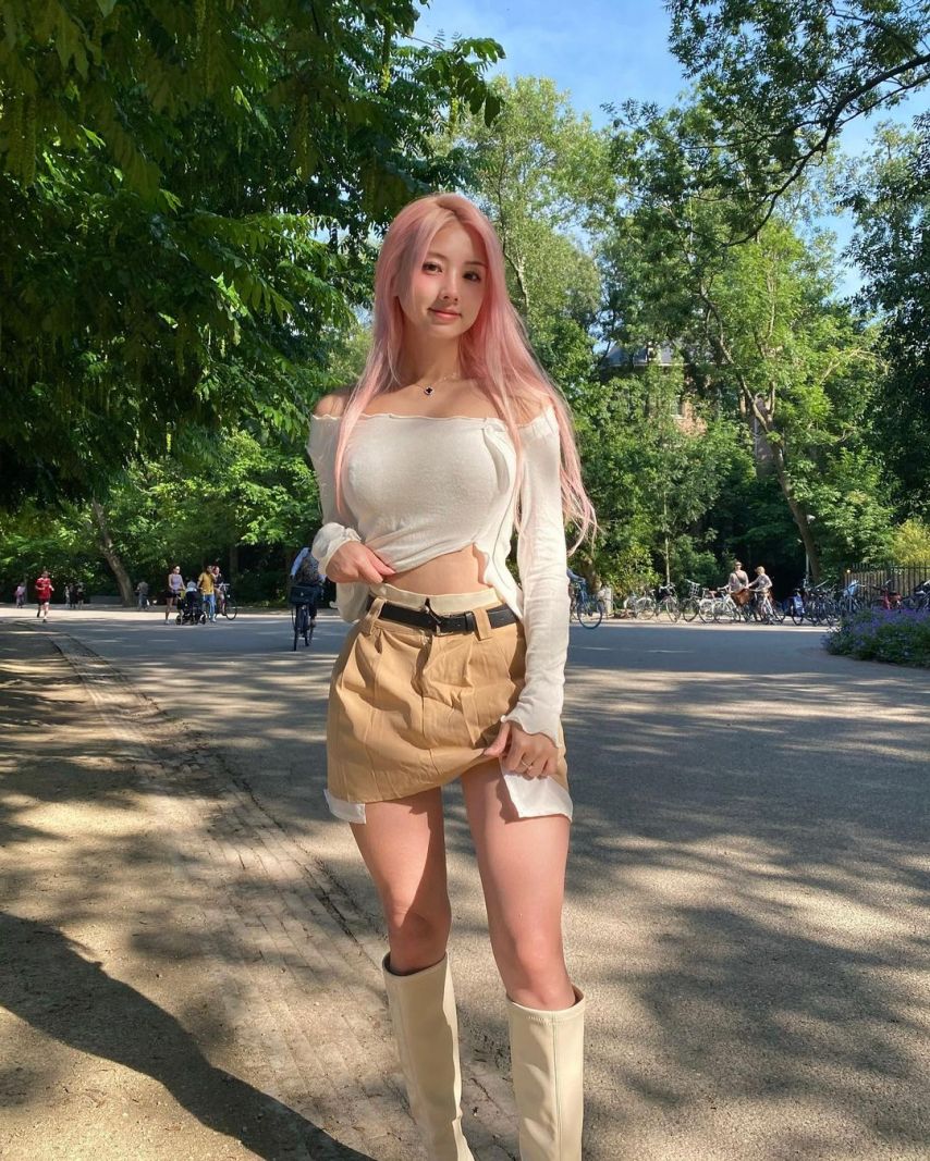 Vyvan Le 여친룩