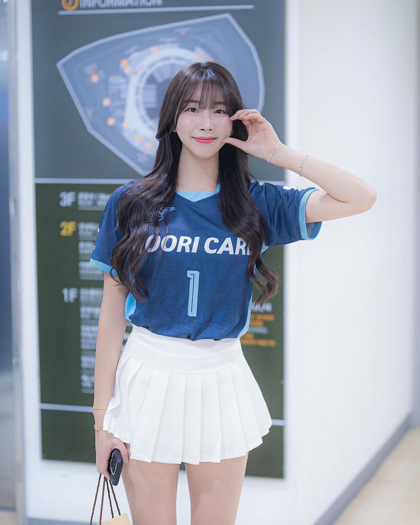 안지현