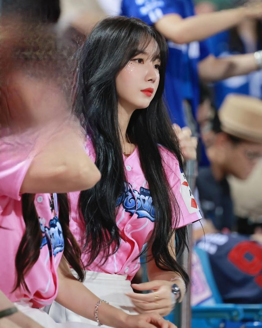 안지현